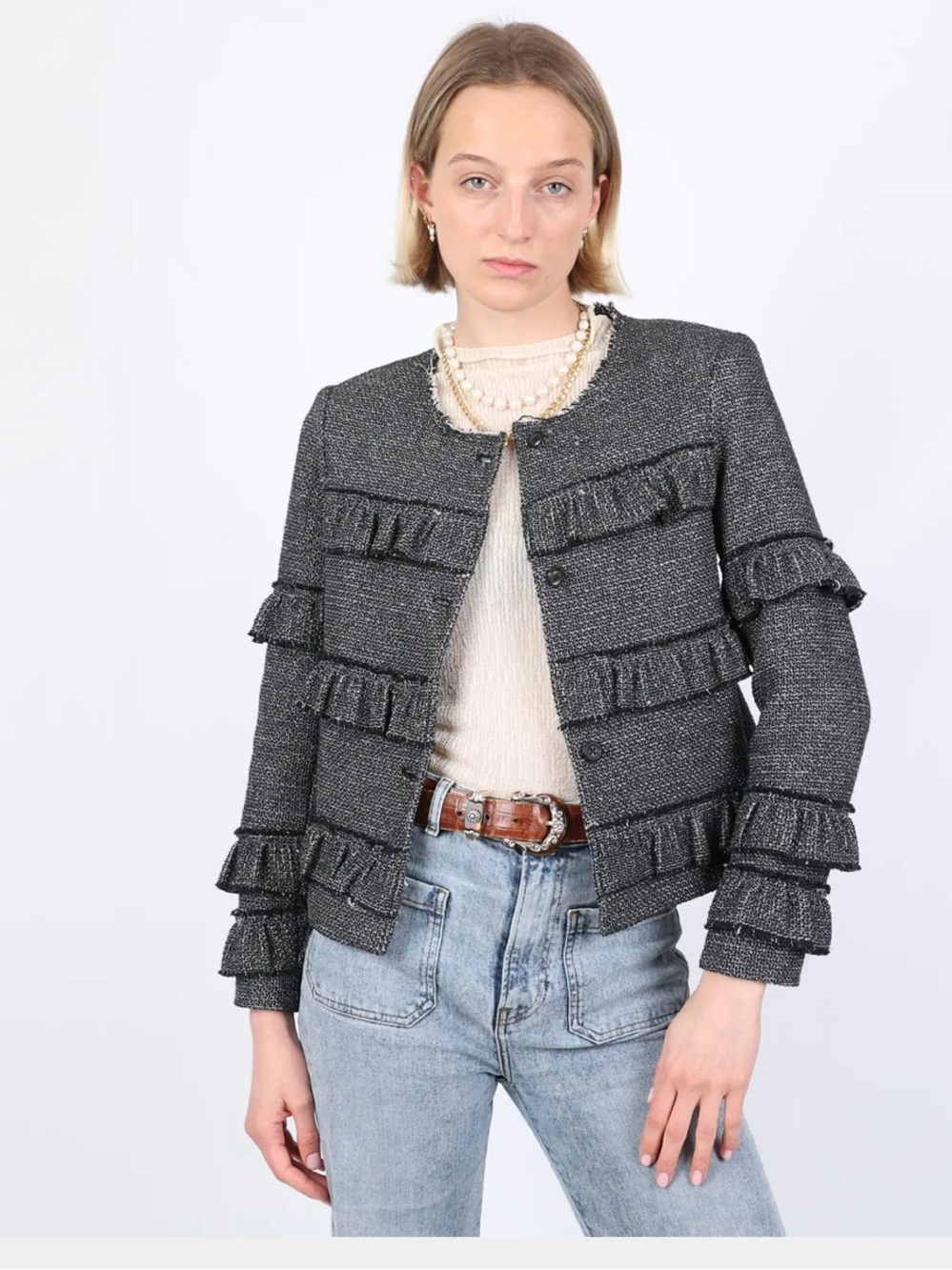 Club Monaco Sz0, but can fit a small black/silver Ruffle Boucle Tweed Jacket